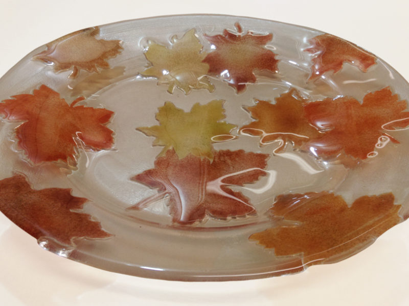 warm-glass-leaf-plate